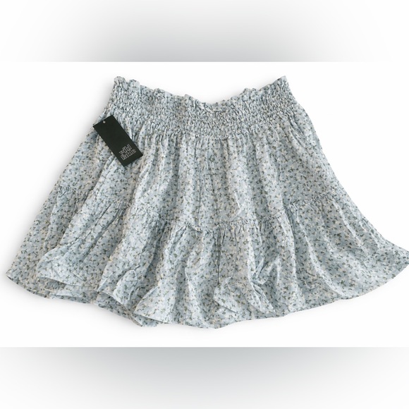 wild fable Dresses & Skirts - Wild Fable Light Blue Floral Smocked Mini Skirt NWT Size Large